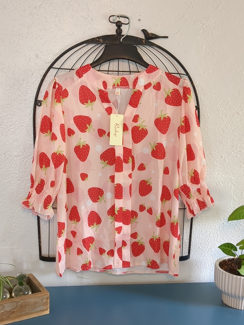 Roshop Pink Strawberry Print Puff-Sleeve Women's Blouse. Size XL